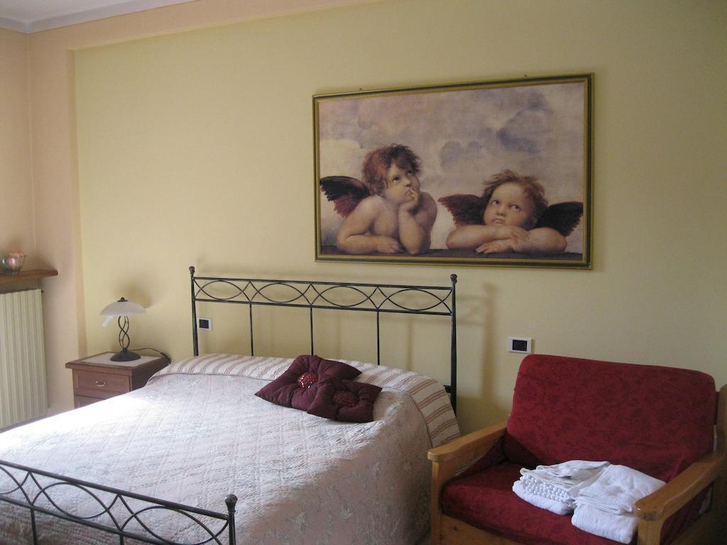 Hotel Trattoria Milani Lonato del Garda Habitación foto