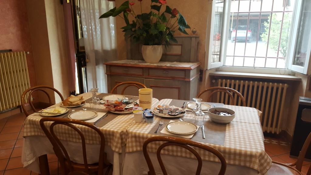 Hotel Trattoria Milani Lonato del Garda Exterior foto